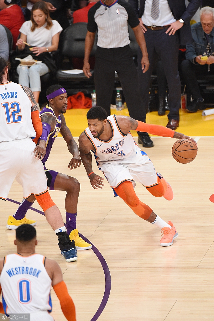 息引起了球 息引起了球